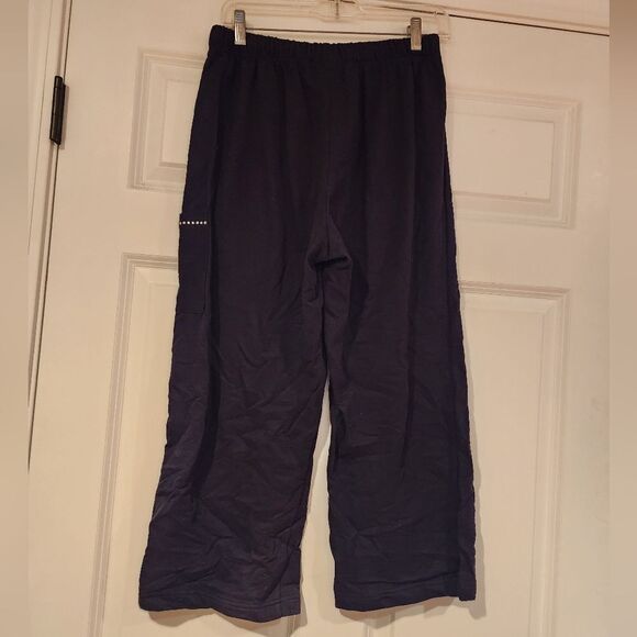 Onque Casuals black cropped sweatpants with pocket - Picture 4 of 4